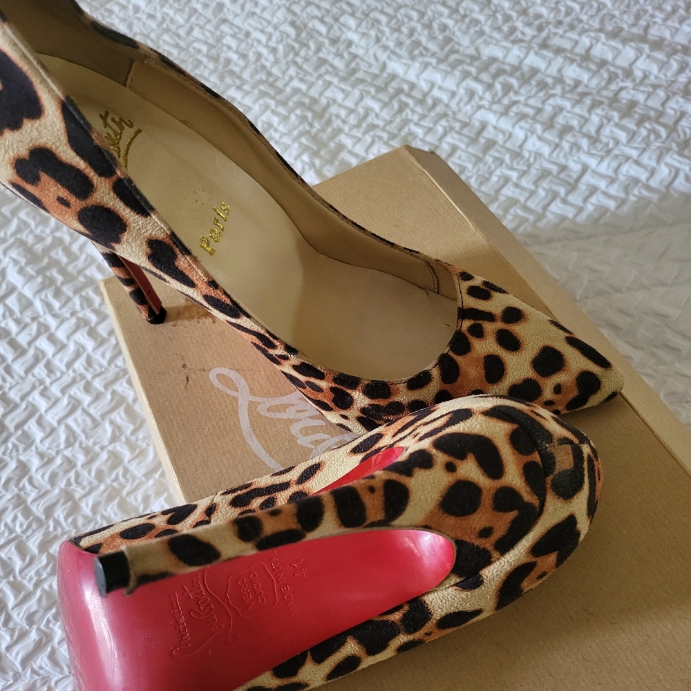 Leopard Louboutin Pumps
